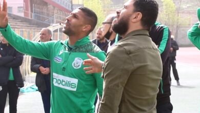 Photo of شباب قسنطينة:  السنافر طالبوا اللاعبين باستفسارات ويصرون على مقابلة لعلا