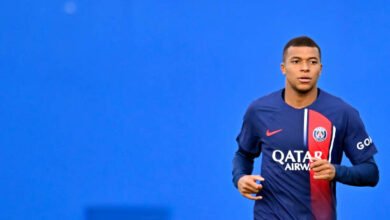 Photo of باريس سان جيرمان يستبعد مبابي عن قائمة الفريق في جولة اليابان