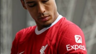 Photo of ليفربول يختار الهولندي فان دايك قائدا جديدا للفريق عقب رحيل هندرسون