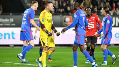 Photo of ليون يحقق فوزه الأول في الدوري الفرنسي على حساب رين