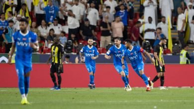 Photo of الهلال يتوج بالسوبر السعودي على حساب الإتحاد برباعية