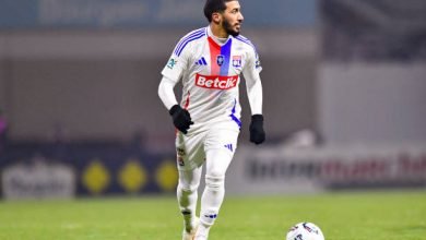 Photo of الدولي الجزائري بن رحمة ينتقل إلى نيوم السعودي على سبيل الاعارة