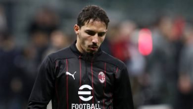 Photo of بن ناصر سادس لاعب جزائري يحمل قميص أولمبيك مارسيليا